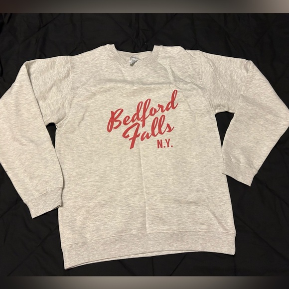 Bedford Fall NY Sweatshirt M snug NWOT It’s A Wonderful Life Christmas film - Picture 6 of 12